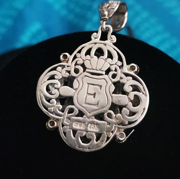Eleganza sterling silver filigree detail pendant set with Eight 18K GOLD Points - Picture 4 of 9